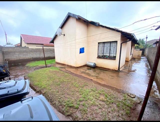 3 BEDROOM HOUSE FOR SALE IN PROTEA GLEN